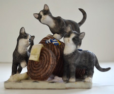 Leonardo 3 Grey &White Kittens UP To Mischief with Laundry Basket