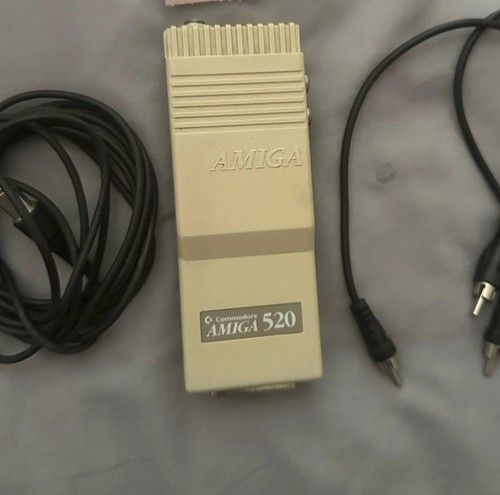 Amiga 500 plus - modulator,
