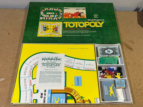Waddingtons totopoly board - waddingtons,