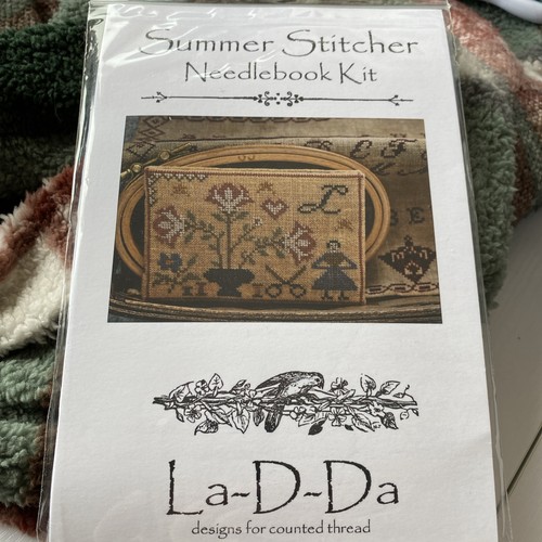 Summer stitcher - la-d-da,