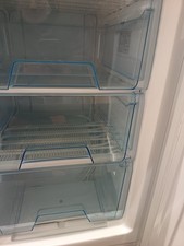 Lec Medical Freezer