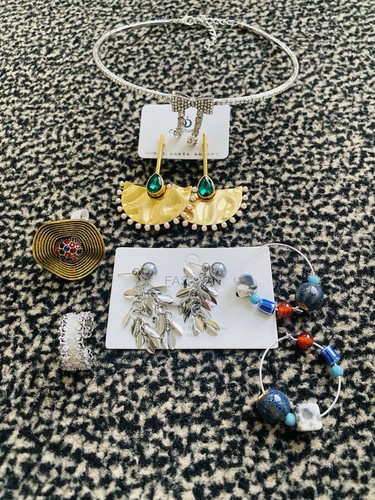 Pairs pieces jewelry bundle - 6,