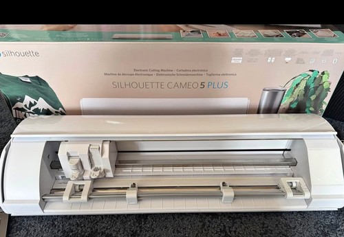 Silhouette cameo cutter - 5,