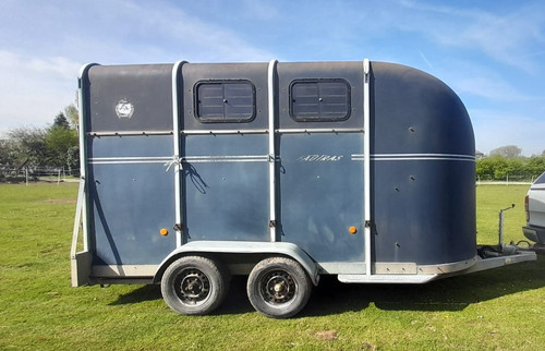 Horse trailer fautras oblic - trailer,