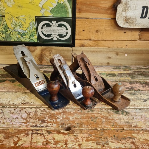 Job lot woodworking - job,