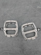 DMR V12 Flat Platform Pedals  Great Condition