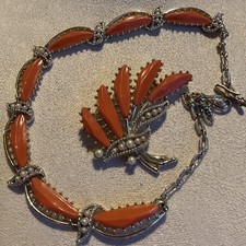Vintage gold-tone necklace and