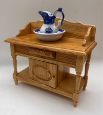 Dolls house wash stand &