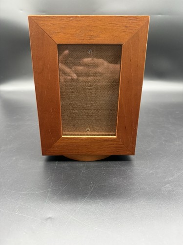 Wooden rotating holder - cd,