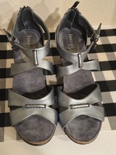 Bussola silver sandals with a