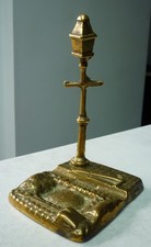 ANTIQUE BRASS FIRESIDE ORNAMENT LAMP POST STREET SCENE