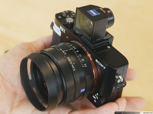 Black metal lens hood - metal,