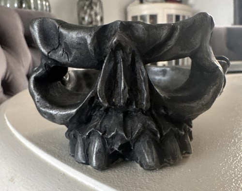 Skull shaped ash tray - skull,