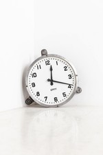 12" Cast Iron Industrial Factory Railway Gents of Leicester Wall Clock