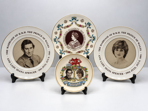 Vintage royal commemorative - royal,