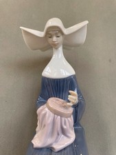 Lladro Vintage Porcelain Figure 5501 Time To Sew Sewing Nun In Blue Habit