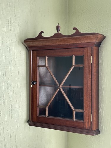 Vintage mahogany wall corner - mahogany,