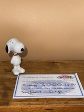 Wade Snoopy Dog With Gold