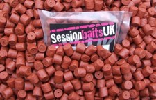 SPICY SAUSAGE PRE-DRILLED HALIBUT PELLETS HIGHLY FLAVOURED 14MM RED 80G