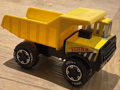 1980s tonka tipper dump truck - tonka,