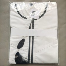 Mens White Thobe Jubba Dubai