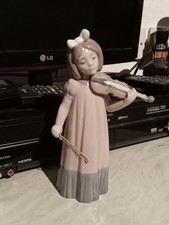 LLADRO Nao - Little Girl with Violin - 1987 - Excellent Condition