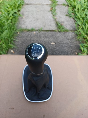 Corsa 2010 gear stick - 2010, &