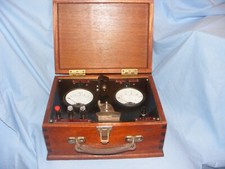 Vintage Rare Earth Leakage Resistance Tester HB Ltd In Wooden Case
