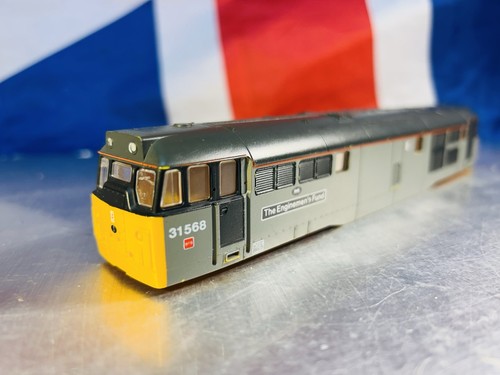 Hornby class locomotive - hornby, oo