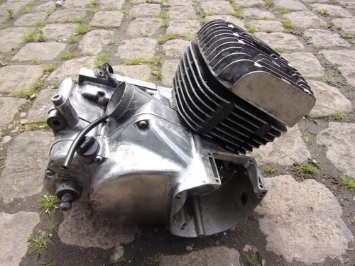 Suzuki 100 stroke engine - suzuki,