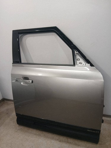 Land rover defender station - land,