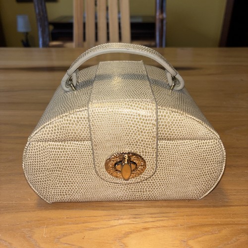 Tuscan designs cream lizzard - tuscan,