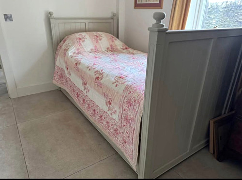 Bespoke solid wood single bed - bespoke,