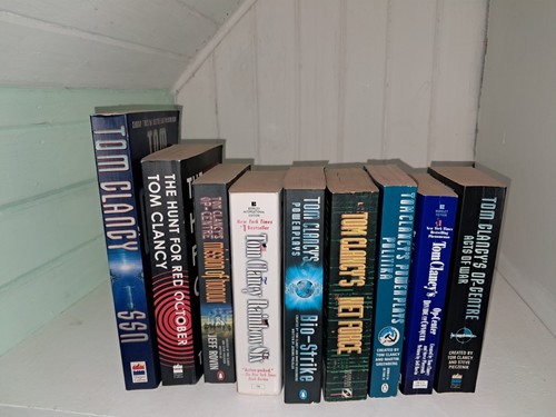 Tom clancy paperback - clancy,
