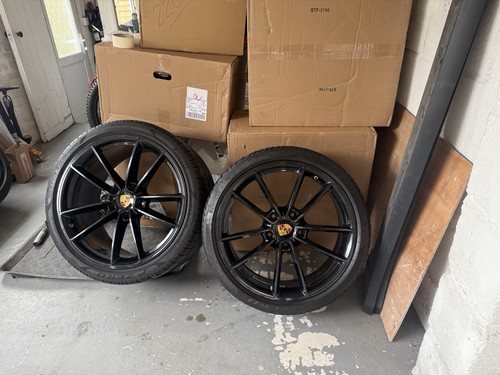 Genuine porsche 992 carrera - genuine,