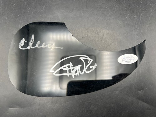 Cheech chong signed acoustic - &,