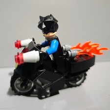 Rare Genuine Lego Nightwing Minifigure w Motorcycle Batman Arkham Asylum 7785