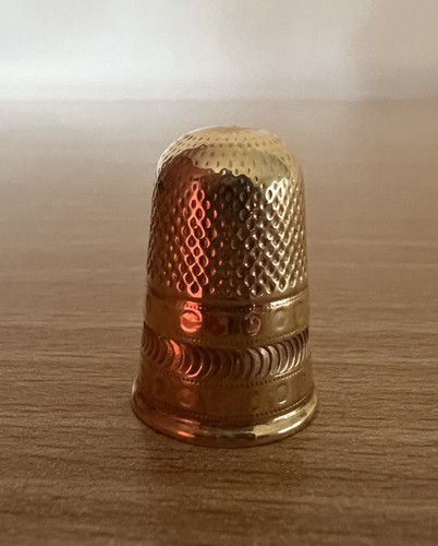 Vintage thimble size yellow - vintage,