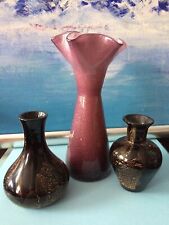 two STUNNING small vases by IESTYN DAVIES 1986, 1 x w/ Frilled rim silver "dust"