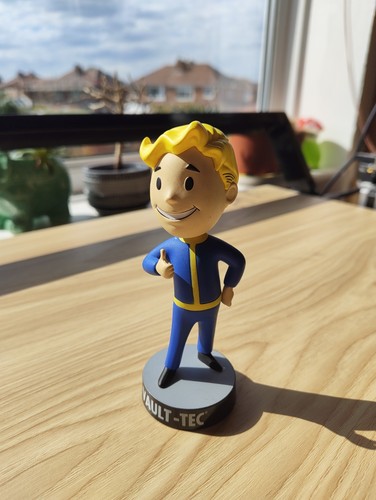 Fallout vault boy - 4,