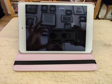 APPLE IPAD MINI 2. Wi-Fi, 8in - BLACK. SOME ISSUES BUT VERY CLEAN CONDITION.