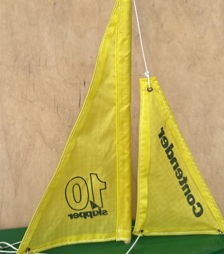 Pond boat skipper - pond,