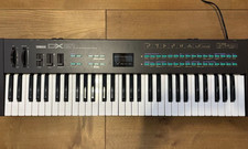 YAMAHA DX21 DIGITAL PROGRAMMABLE ALGORITHM SYNTHESIZER 61-Key FM 2-Channel