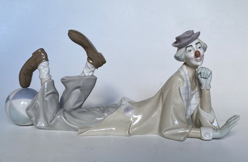 Lladro 4618 clown beach - w/beach, ball