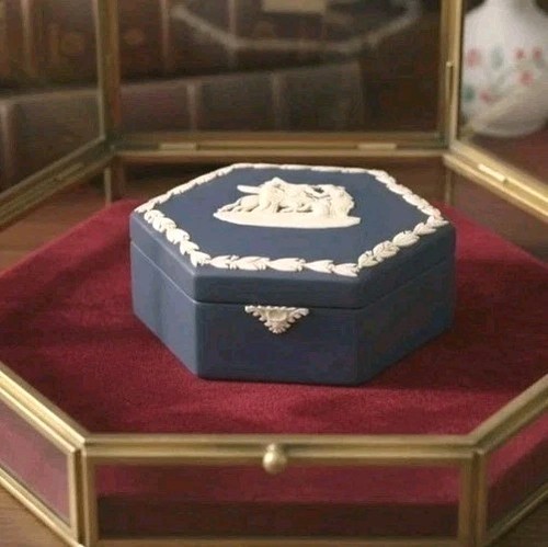 Wedgwood dark blue - wedgwood..dark,