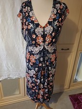 Monsoon Size 22, Sleeveless