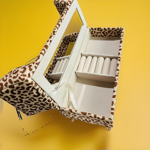 Jewelry sofa box - sofa,