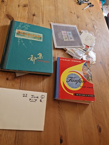 Stamp albums with - albums, super