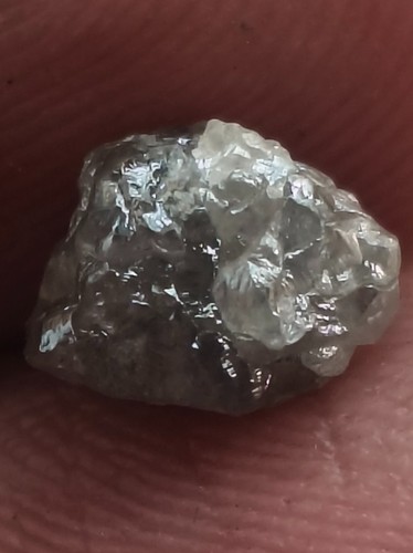 Natural rough diamond - ct,