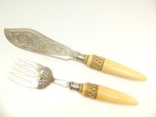 (ref288BN1) Pair of Bovine Cattle Horn Handled Fish Servers